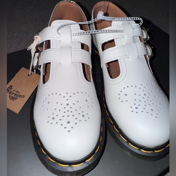 Dr. Martens 

White Vegan Leather Round Toe Buckled Vamp Strap Flat Mary Janes - Picture 4 of 6